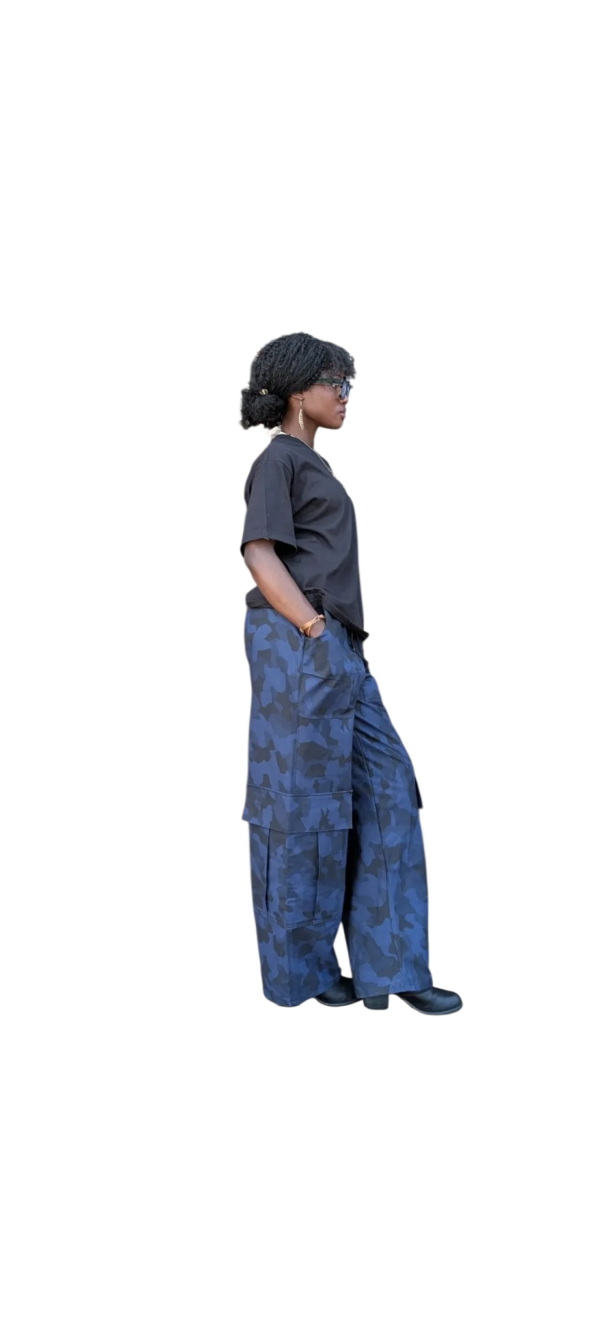 KARIBU STUDIO BLUE CAMO CARGO TROUSERS